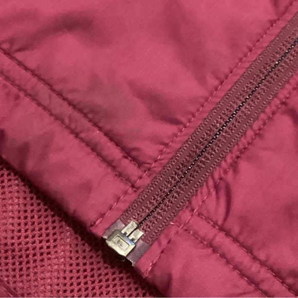 L.L. Bean Women’s Plum Hooded Full Zip Raincoat, Size Small Petite - Picture 15 of 16